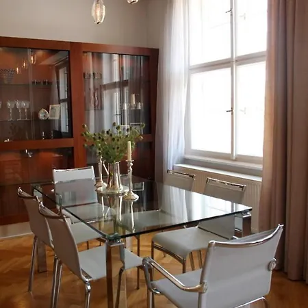 Spacious Elegance In The Heart Of Old Town Prague Exterior photo