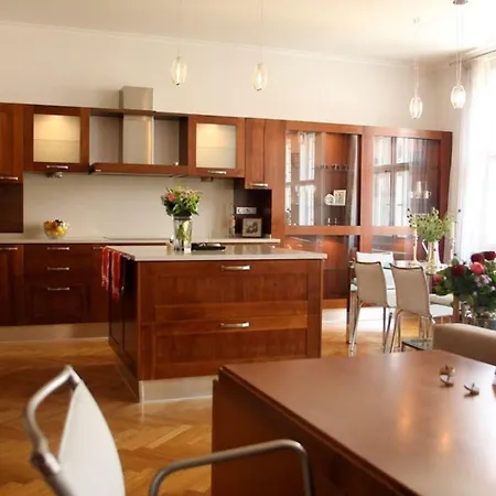 Spacious Elegance In The Heart Of Old Town Prague Exterior photo