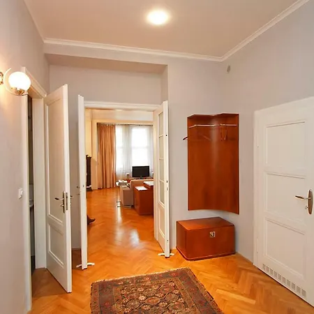 Spacious Elegance In The Heart Of Old Town Prague Exterior photo