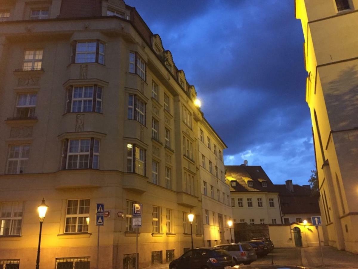 Apartment Spacious Elegance In The Heart Of Old Town